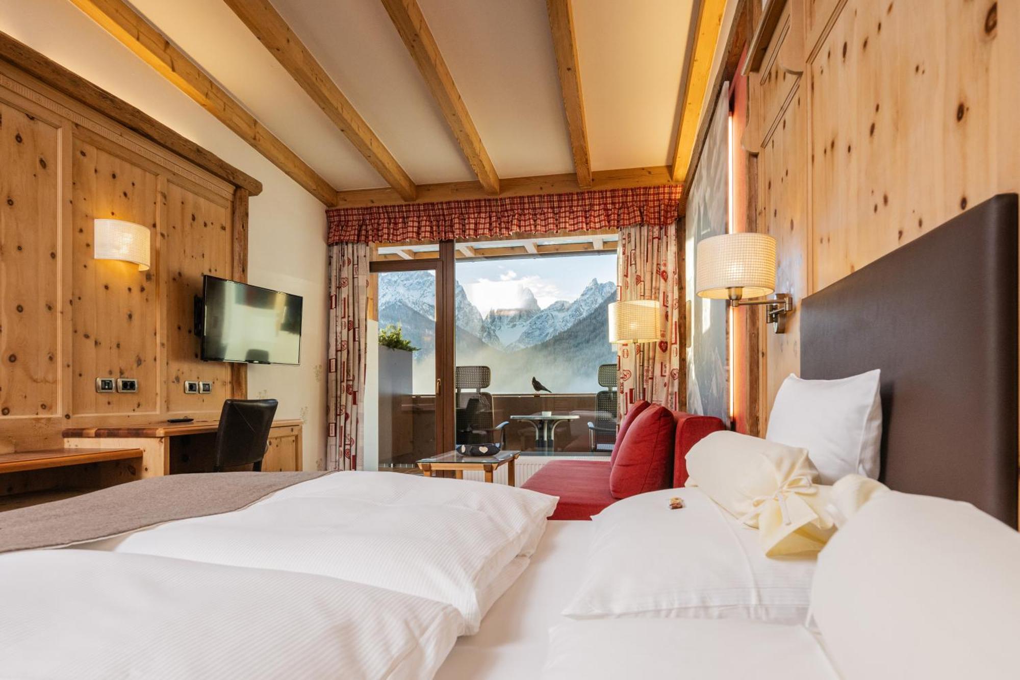 Alpenwellnesshotel St. Veit Sexten Bagian luar foto