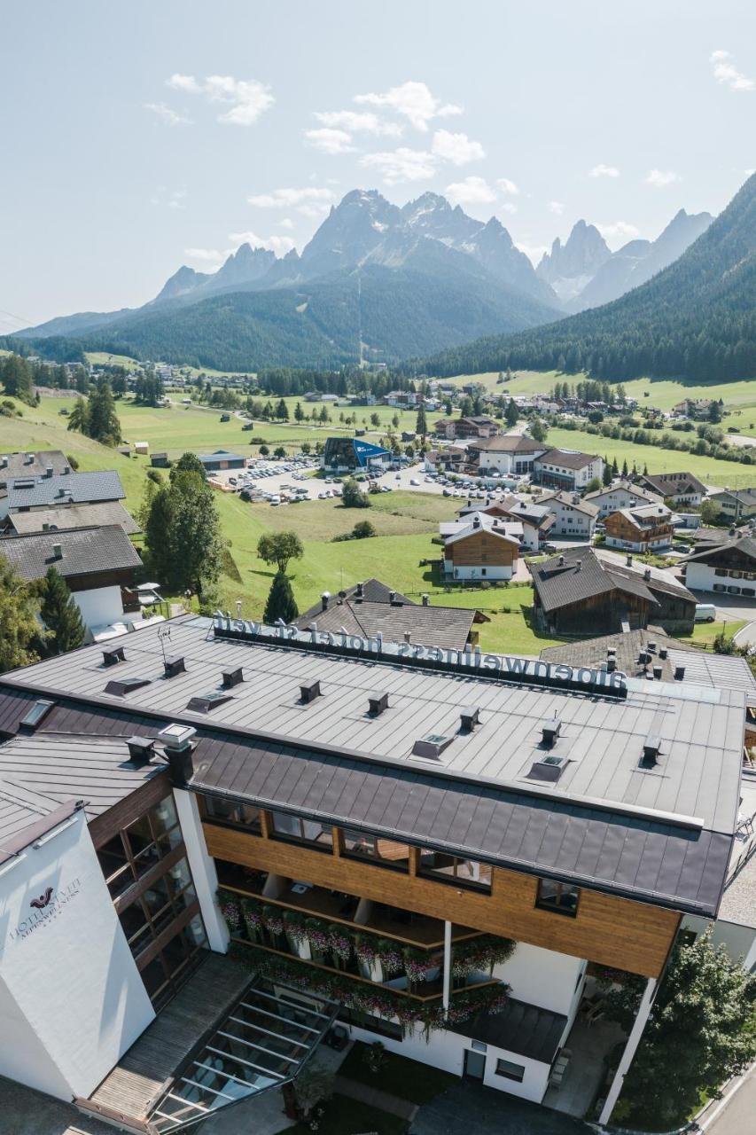 Alpenwellnesshotel St. Veit Sexten Bagian luar foto