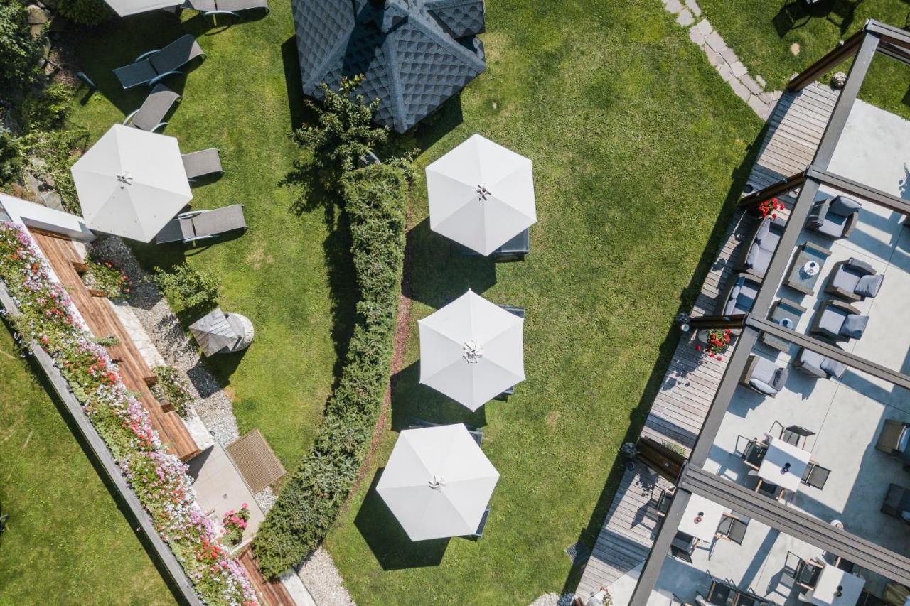 Alpenwellnesshotel St. Veit Sexten Bagian luar foto