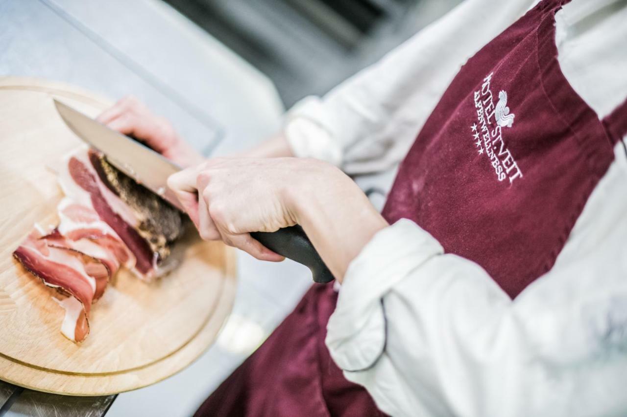 Alpenwellnesshotel St. Veit Sexten Bagian luar foto