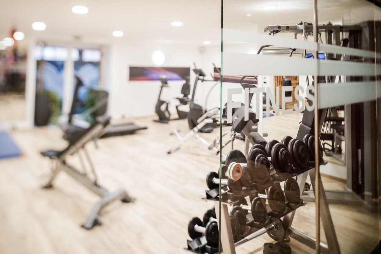 Alpenwellnesshotel St. Veit Sexten Bagian luar foto